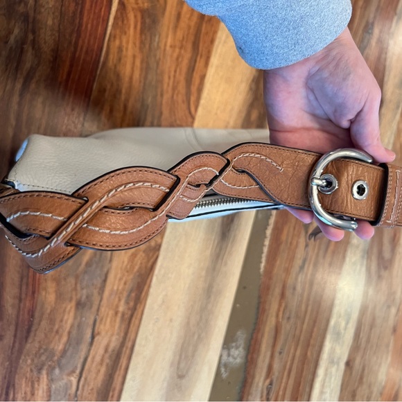 Coach white purse - Picture 6 of 8